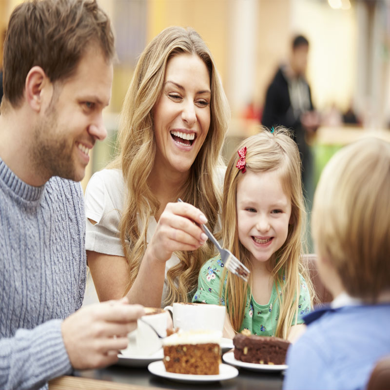 Restaurant and Bar Family
